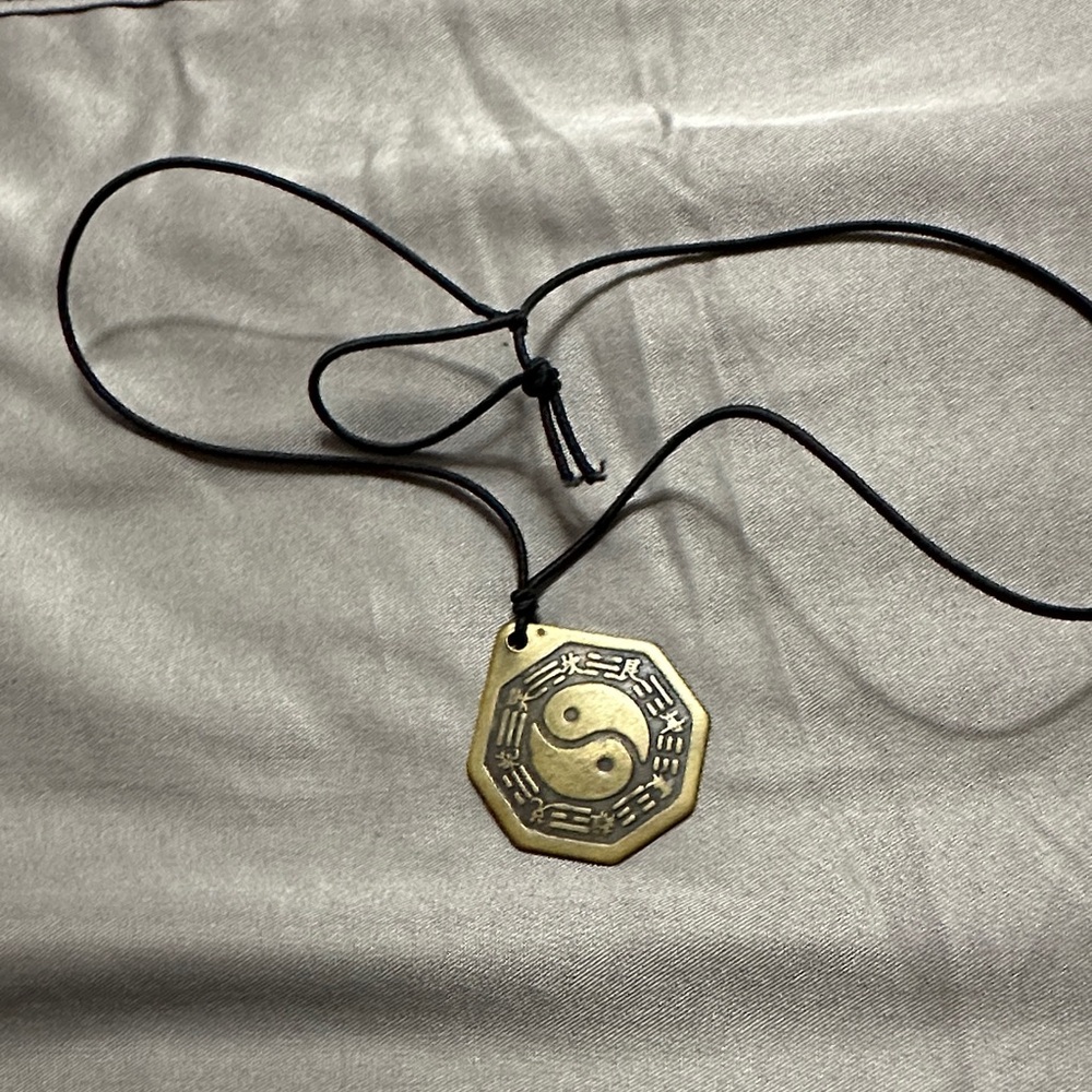 Elegant Gold Yin Yang Pendant Necklace